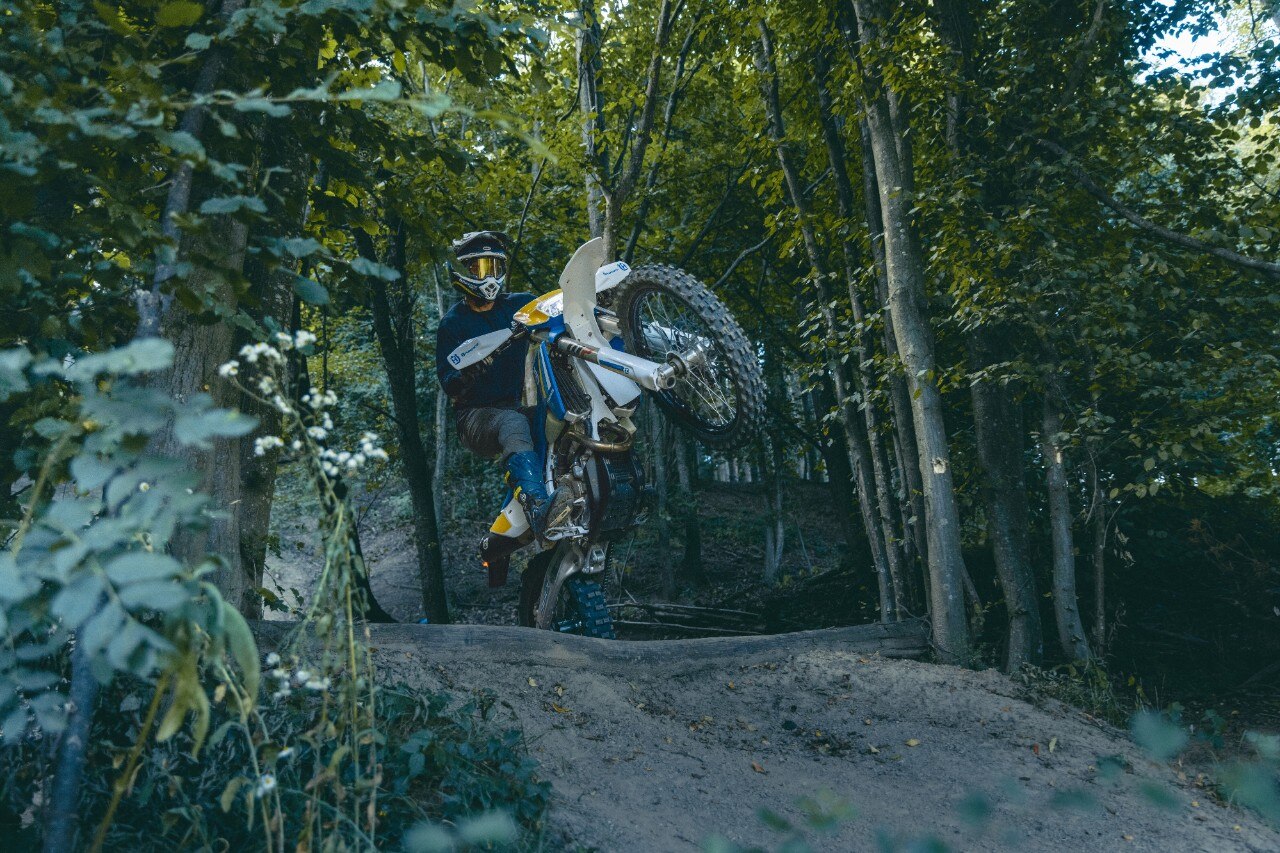 Husqvarna presenta la gamma 2025 “limited edition” Heritage 